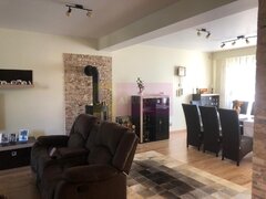 Vila premium OPORTUNITATE EXCELENTA zona foarte linistita Popesti